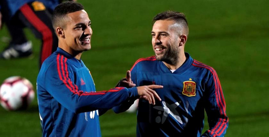 España arranca con Jordi Alba y siete jugadores sub-21