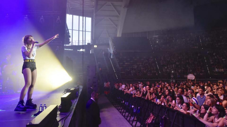 Aitana conquista al público del Coliseo con su primera gira en solitario, “Play”