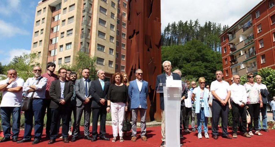 Carmena asistirá al homenaje que rendirá el PP a Miguel Ángel Blanco