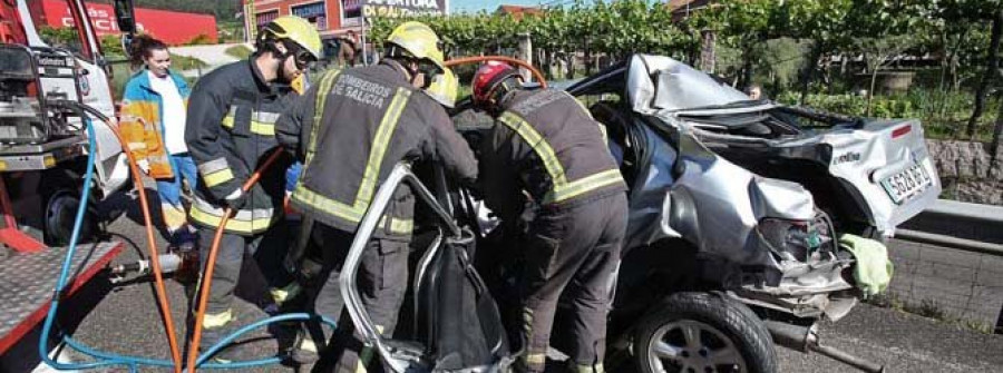 Muere una vecina de Muros  en una colisión provocada por un conductor ebrio y drogado