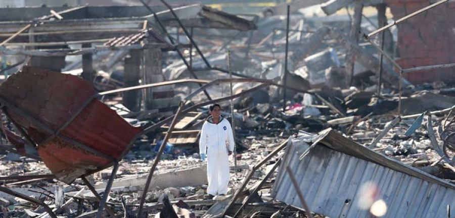 Al menos 31 personas mueren tras varias explosiones en un mercado de pirotecnia de México