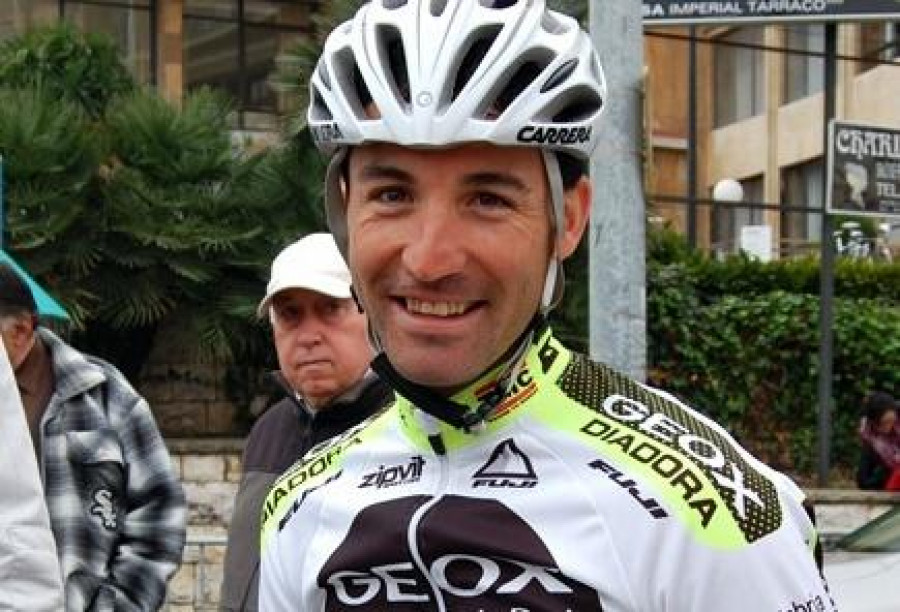 Ciclista español David de la Fuente ficha por el equipo Sekespor de Turquía
