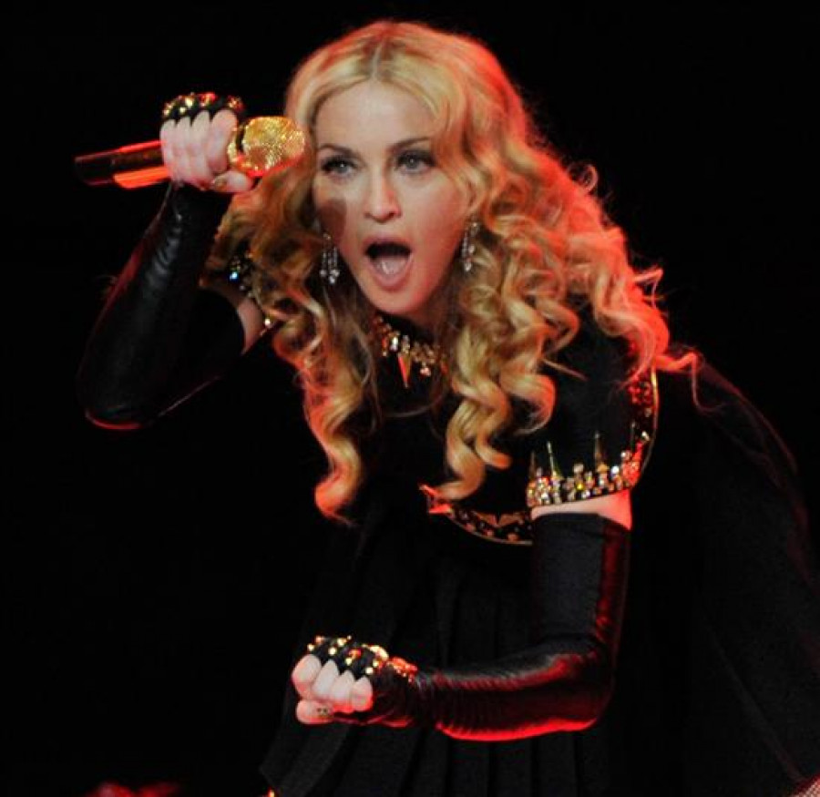 Madonna confiesa en Twitter ser fan de Justin Bieber y rechaza las drogas