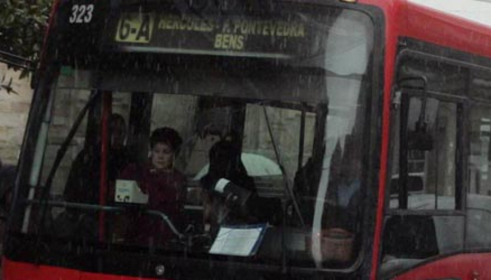 El gobierno local y la oposición chocan en la nueva subida de la tarifa del bus