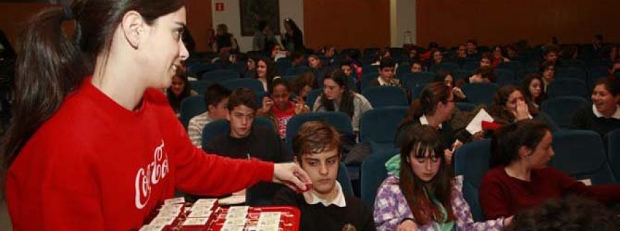 Una caja de música inspira a los jóvenes talentos del  Concurso Coca-Cola