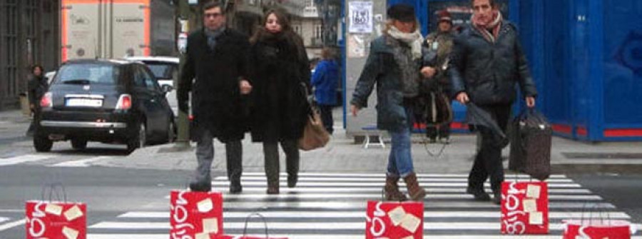 Gijón se promociona con cientos de bolsas y post-it en la ciudad