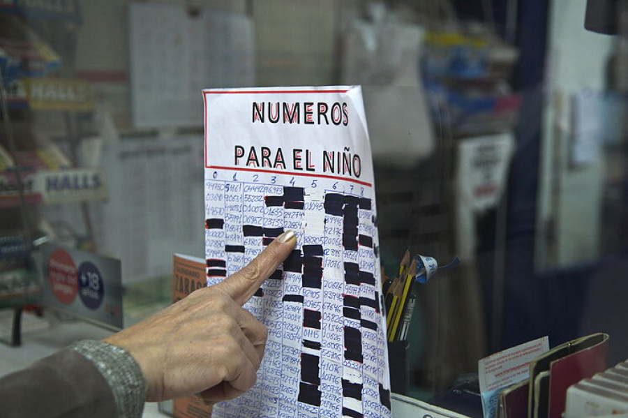 El número 5.587, tercer premio del Niño, llega a Galicia