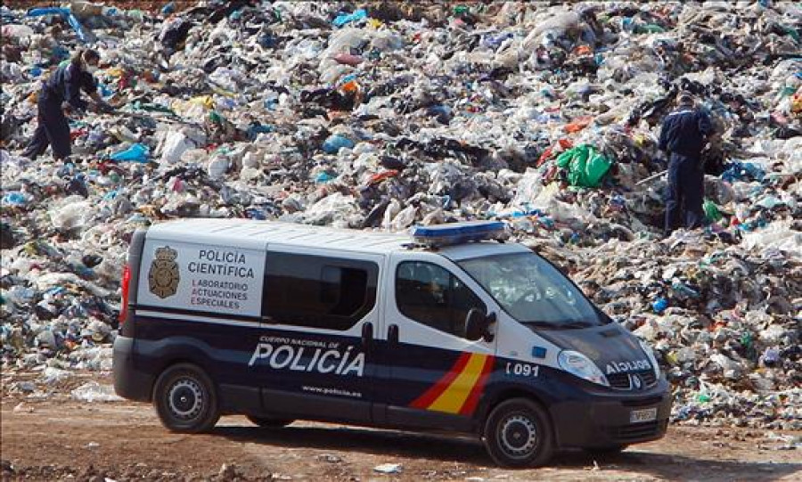 Retoman la búsqueda del cuerpo del niño en el vertedero de Dos Aguas (Valencia)