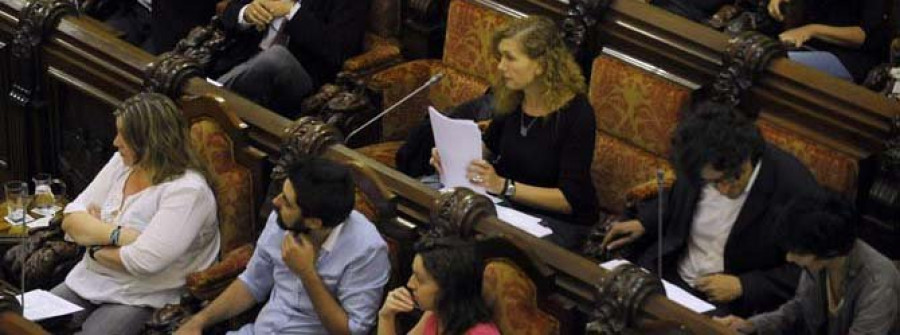 El Gobierno local escucha al BNG y al PSOE para aprobar el modificativo