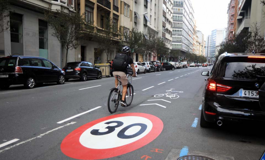 Los conductores evitan el carril 30 porque lo creen reservado a las bicicletas