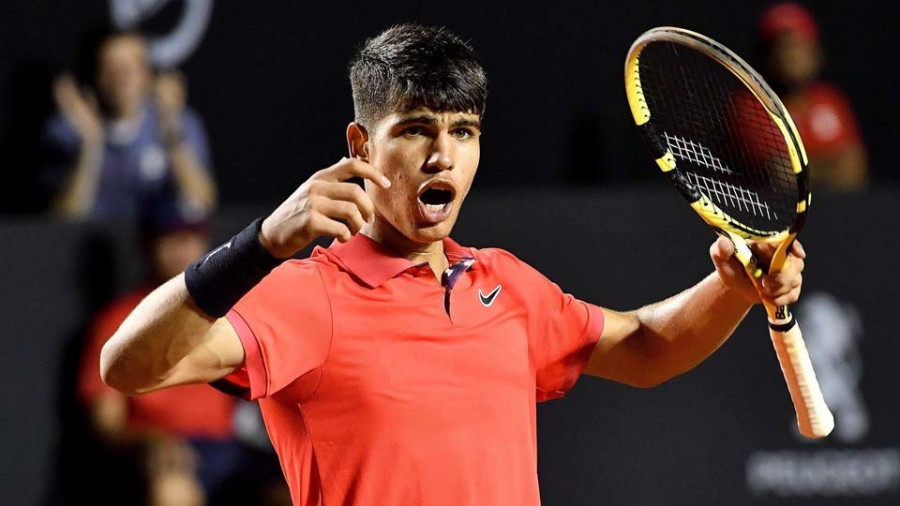 Alcaraz logra a los 16 años su primer triunfo en el ATP Tour