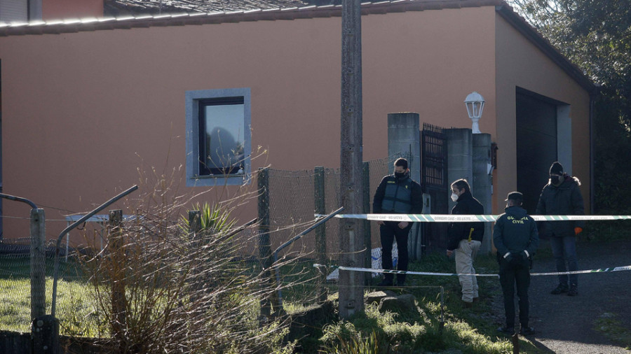 El sospechoso  del asesinato de  Oza-Cesuras entró en la casa con material para inmovilizar