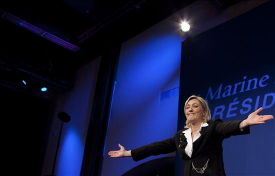 Le Pen condiciona su voto a Sarkozy a su eventual apoyo en las legislativas