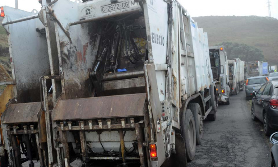 El Ayuntamiento volverá a tramitar el contrato de recogida de basuras