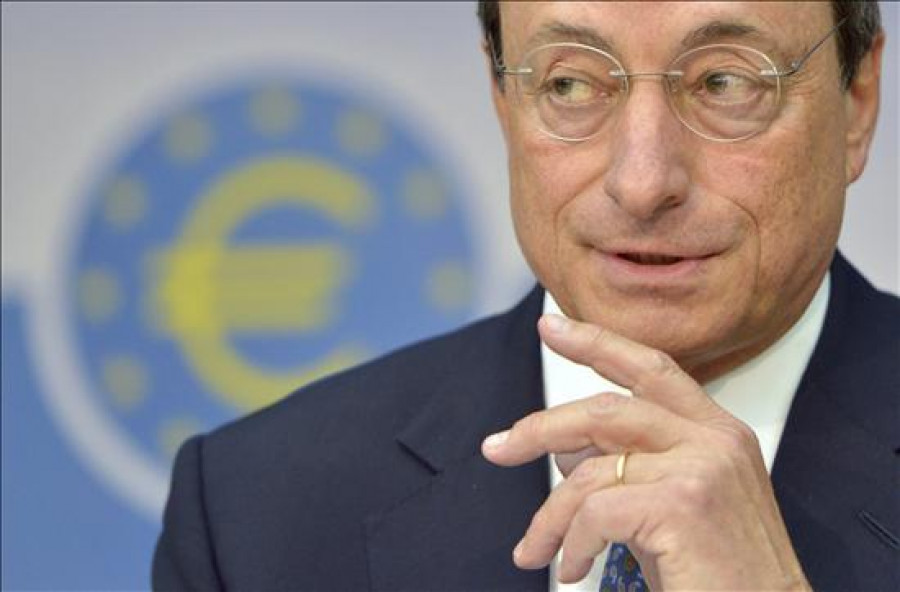 Draghi defiende la estrategia del BCE para hacer frente a la crisis del euro