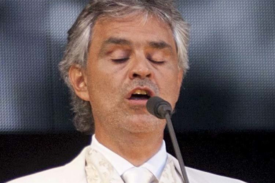 Andrea Bocelli invita a reaccionar con optimismo frente al terror