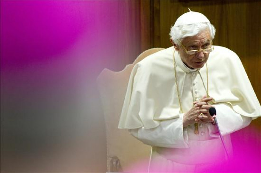 Georg Ratzinger dice que su hermano se retira por motivos de salud