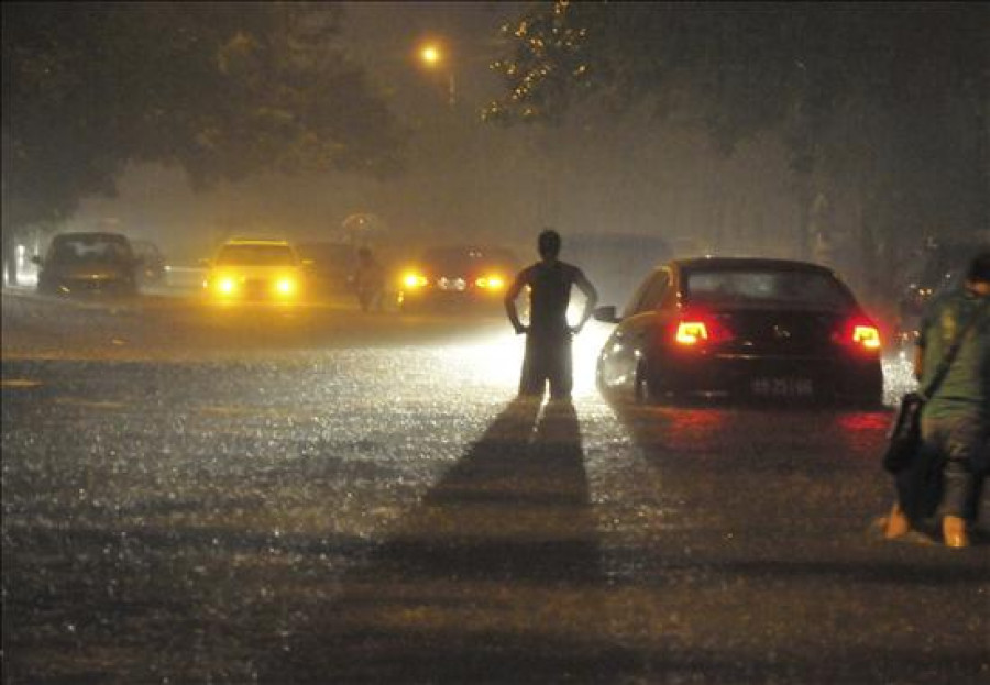 Diez muertos y 30.000 evacuados por fuertes lluvias en Pekín