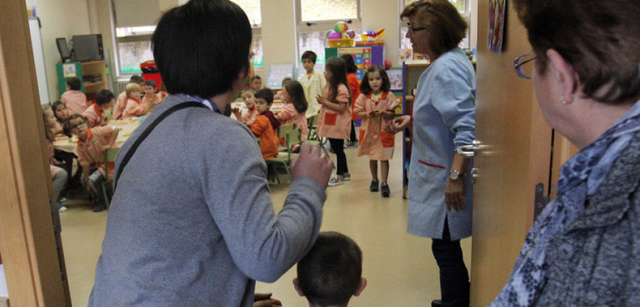 Agrede a una maestra porque a su hijo no le gustó el desayuno