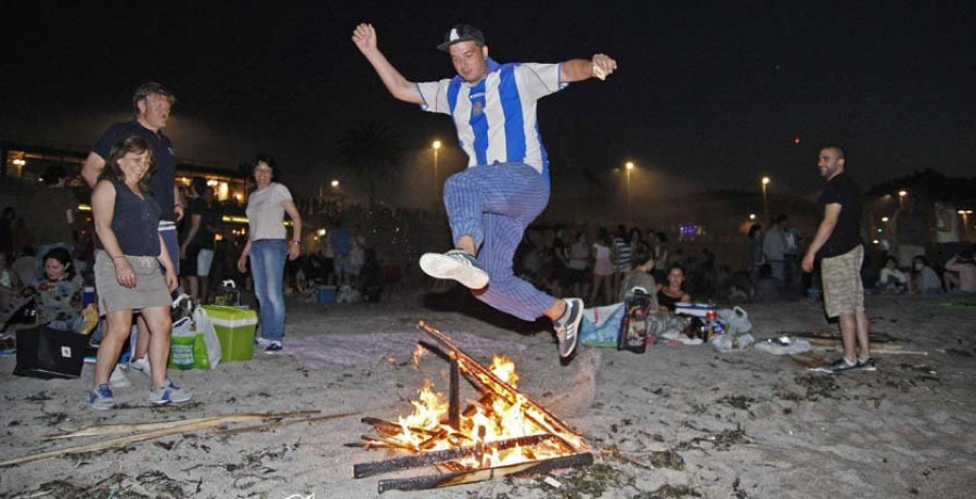 El fuerte calor eleva la temperatura de la Noche de San Juan en la ciudad y el área