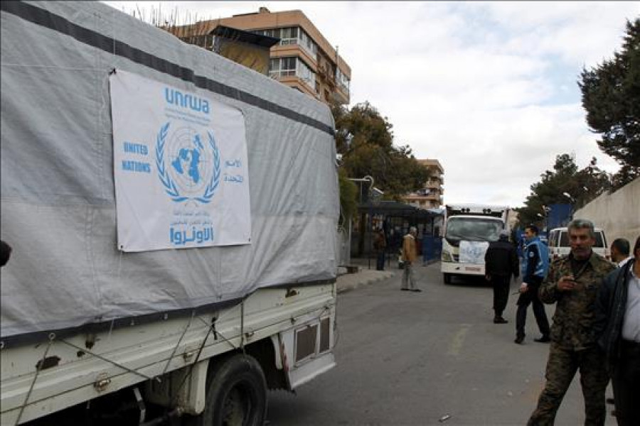 La ONU reanuda el reparto de ayuda en el campo de Al Yarmuk en Damasco