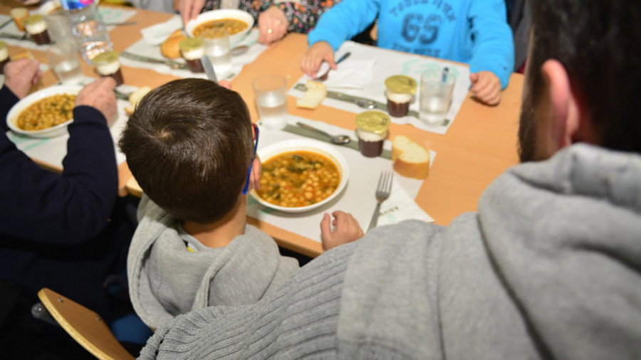 Las ANPA reclaman que la convocatoria de becas comedor salga antes para evitar retrasos