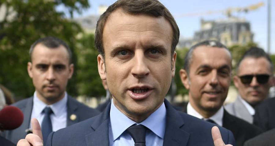 Macron afronta dos semanas en las que deberá pulir su 
figura presidencial 
y solventar dudas