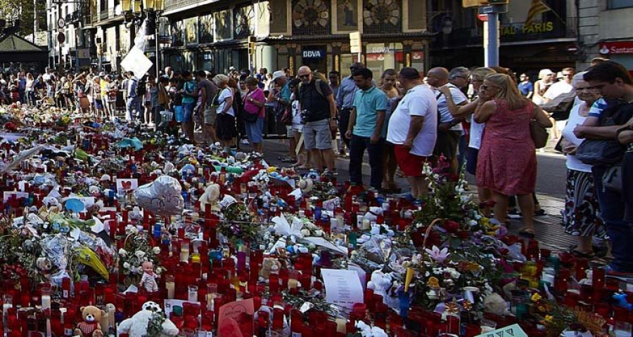 El fallecimiento de una alemana eleva a 16 el número de víctimas mortales del ataque en Barcelona