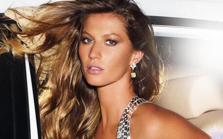 La última propuesta de Mario Testino, “In your face”, aterriza en Buenos Aires