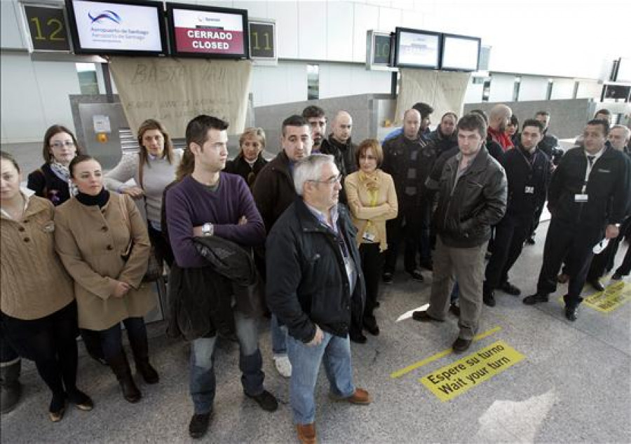 Empleados de Newco-Lavacolla se quejan de que sus plazas se ocupan desde Alvedro