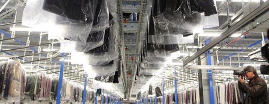 Inditex pondrá en marcha en 2013 el mayor silo de ropa colgada de Europa