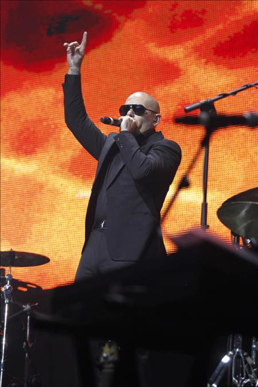 Pitbull pone a bailar a Madrid con sus ritmos discotequeros