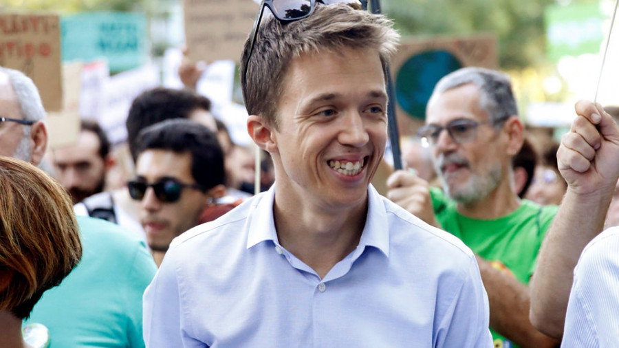 Errejón plantea que se congele el sueldo a los diputados hasta que se forme gobierno