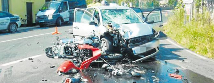 Fallece un motorista en un choque con un turismo en una carretera de Sada