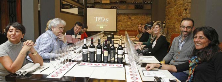 La Rioja y Andalucía refuerzan  su promoción para abrirse paso en el mercado vinícola gallego