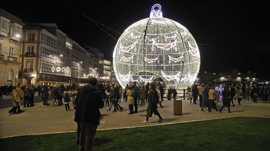 La magia y la ilusión de un niño dan el pistoletazo de salida a la Navidad en A Coruña