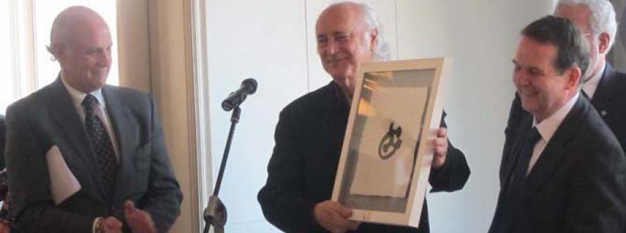 Prada dice que el Premio Laxeiro reafirma su vínculo con Galicia