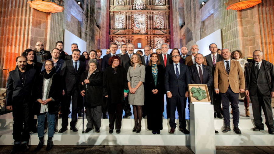 Feijóo pone en valor en los Premios da Cultura la identidad gallega “que une”