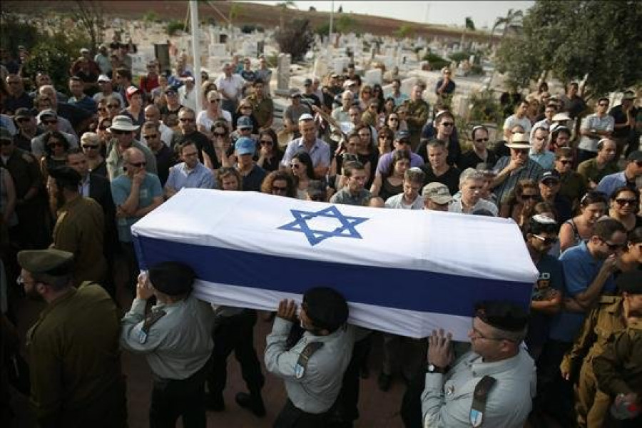 Netanyahu extiende su pésame a las familias y dice que la ofensiva seguirá