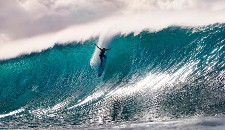 Continúa creciendo el número de aficionados al surf en España