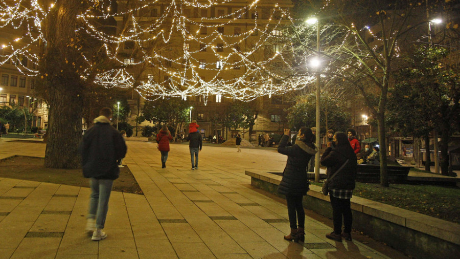 El PP critica que las luces no cubran la ciudad y valgan más que en Vigo