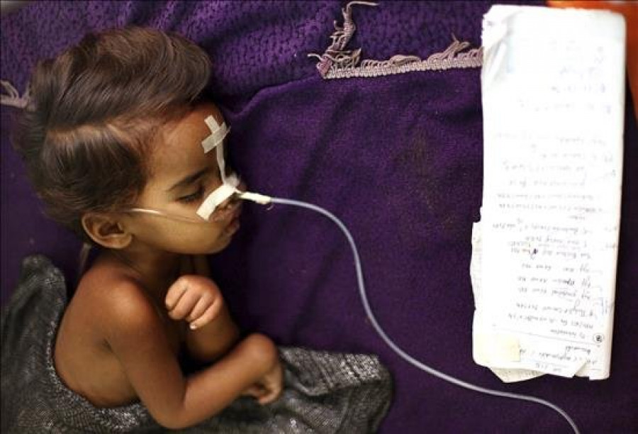 Al menos 92 niños mueren por un supuesto brote de encefalitis en la India