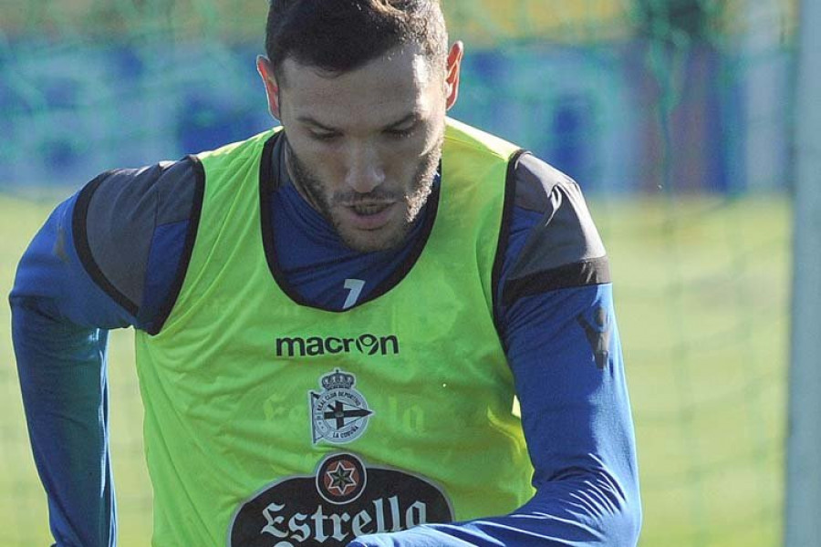 Lucas Pérez: “Al Málaga no le están saliendo las cosas y necesita ganar, pero nosotros también”