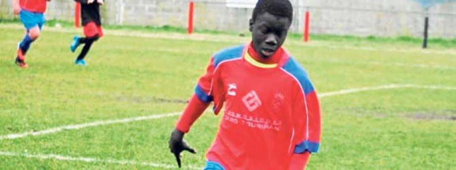 El fútbol de la Costa se moviliza para ayudar a la familia de Abdulaye Fall