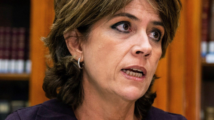 La ministra Delgado anuncia un plan 
estatal para abrir las fosas de las víctimas 
del franquismo