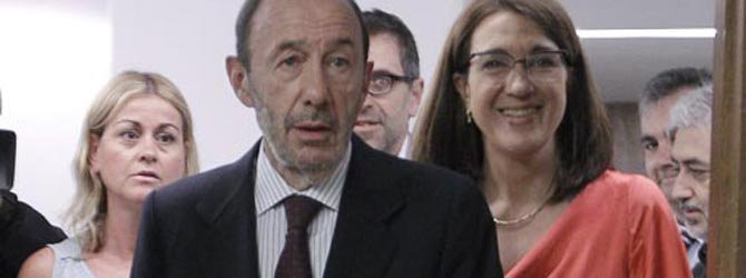 Rajoy recuerda que se vota la abdicación del rey, no república o monarquía