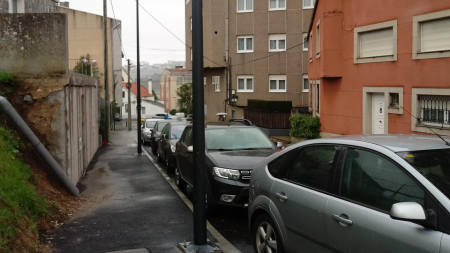 Oleiros abre al tráfico uno de los principales accesos al alto de Perillo desde Santa Cristina