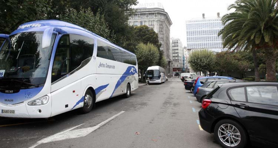 La Xunta fija en octubre la llegada de los autobuses metropolitanos al centro