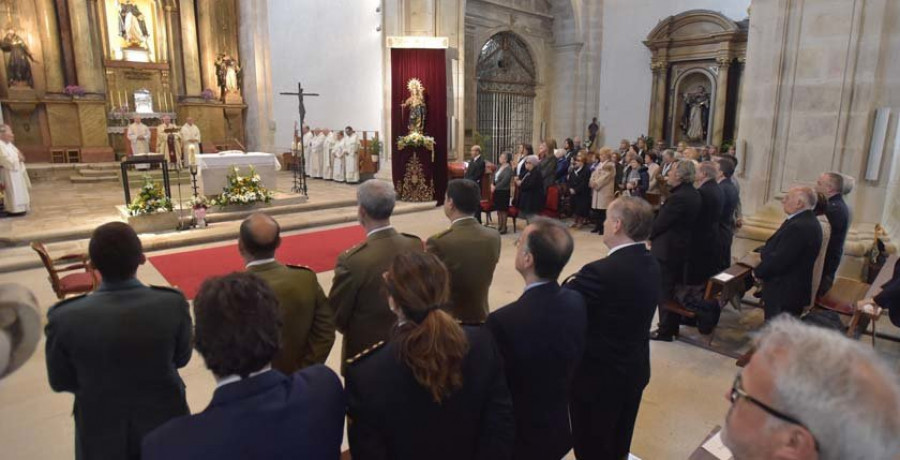 Liaño Flores pide a la Virgen del Rosario que vele por la mejora de la Ciudad Vieja