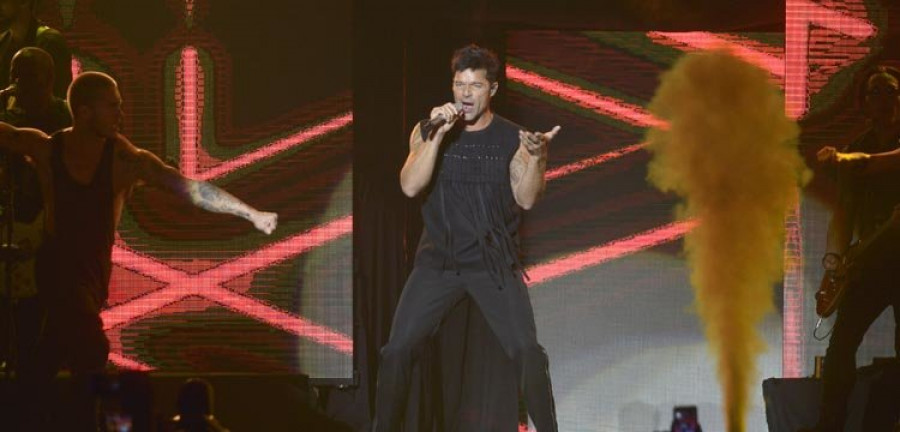 Reportaje | La “isla bella” de Ricky Martin y el twist del  Dúo Dinámico se trasladan a A Coruña